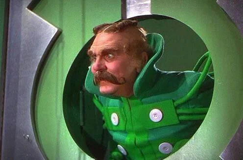 in-the-wizard-of-oz-1939-frank-morgan-portrays-5-characters-v0-lm082h1h0u961